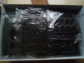 T-90A Russian Main Battle Tank 1/35 Meng