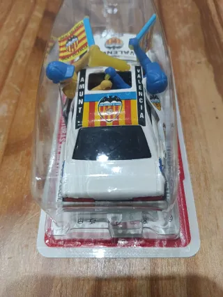 Coche miniatura metal Valencia CF Guisval