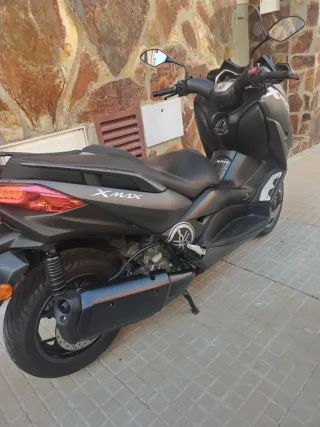 Yamaha XMAX 300