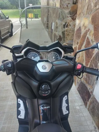 Yamaha XMAX 300