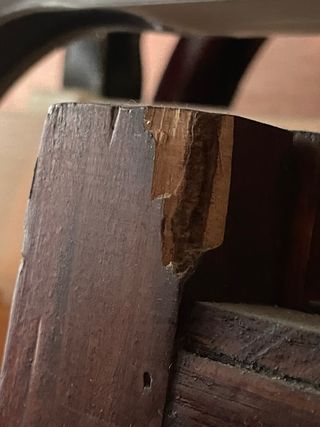 Biombo de madera con detalles