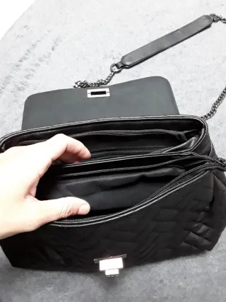 Bolso Misako negro acolchado