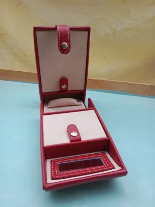 Joyero imitación piel rojo