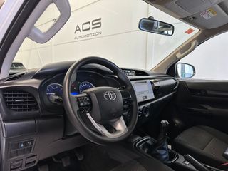TOYOTA Hilux 2.4 D4D Cabina Doble GX