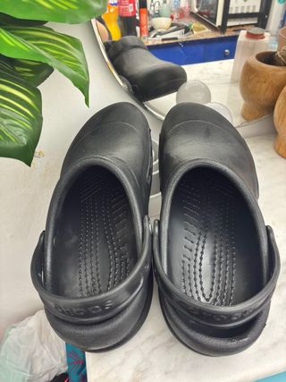 Crocs Negros Talla 42 /43