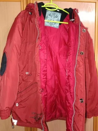 Chaqueta de invierno roja