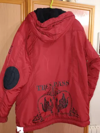 Chaqueta de invierno roja