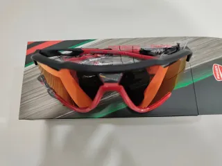 Occhiali da sole Carrera Ducati. Nuovi, mai usati