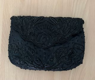 Bolso de fiesta negro con pedrería
