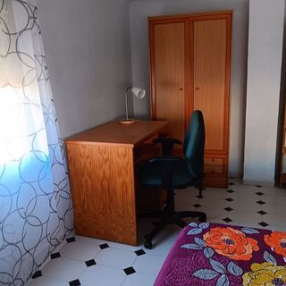 Piso en alquiler en Ciudad Jardín - Tagarete - El Zapillo en Almería