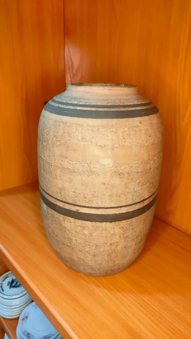 Vaso di ceramica decorativo 640513971