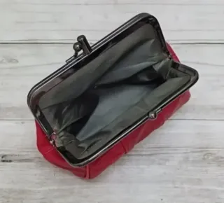 OFERTA. MONEDERO ROJO VINTAGE PIEL UBRIQUE