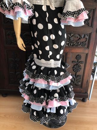 Traje Flamenca Talla 40-42 Negro Lunares