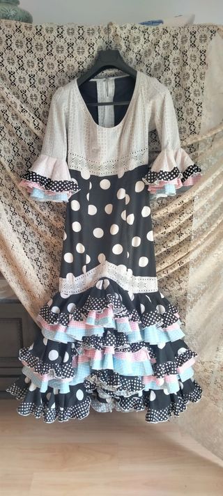 Traje Flamenca Talla 40-42 Negro Lunares