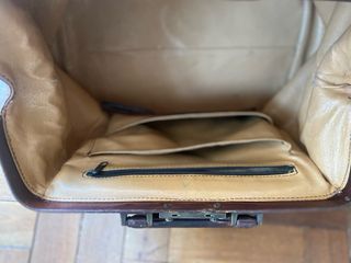 Mala de médico vintage em pele castanha