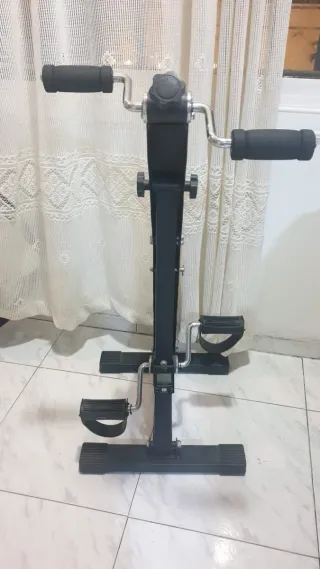 Bicicletta statica per anziani