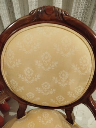 Sillón clásico madera y tela