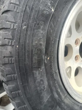 Llantas Toyota Montero (4 unidades)