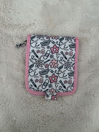 Salva bolsillos enfermera flores Nurselife