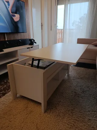 Mesa de centro de madera blanca