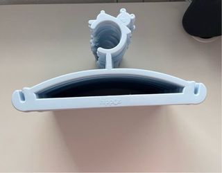 Perchas infantiles azules