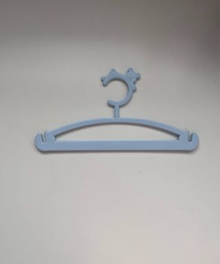 Perchas infantiles azules