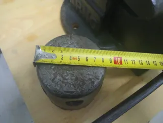 Yunque con llave hexagonal