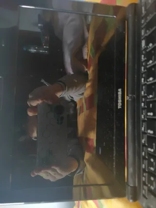 Toshiba nb500-13j | Linux mint | 300GB