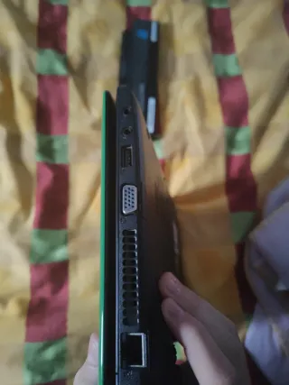 Toshiba nb500-13j | Linux mint | 300GB