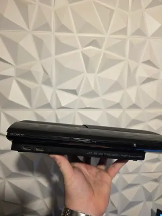 Console PS3 12GB + 8 Giochi + Controller