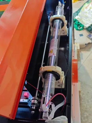 Nuevo Cortadora / Grabadora Láser CO2 50W 30x50cm