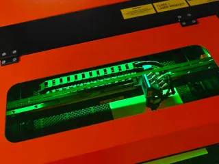 Nuevo Cortadora / Grabadora Láser CO2 50W 30x50cm