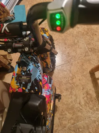 Moto Eléctrica OVEX con Diseño Splash