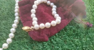 Colgante y pulsera de perlas
