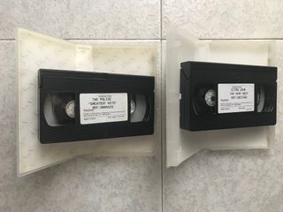 2 Películas VHS: The Police y Elton John