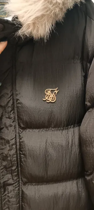 Cazadora SikSilk Negra con Capucha y Pelo