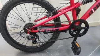 Bicicleta infantile rossa migliore per iniziare