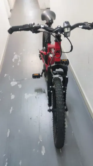 Bicicleta infantile rossa migliore per iniziare