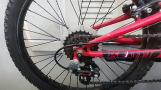 Bicicleta infantile rossa migliore per iniziare