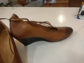 Zapatos de piel Archetypes Marrones