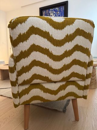 Dos butacas tapicería James Malone