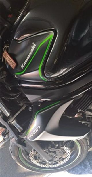 Kawasaki ER6N 2016 siniestrada. Barcelona