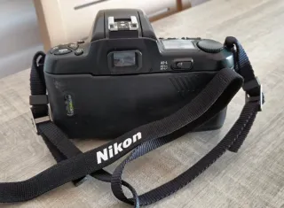 Cámara Analógica Nikon AF F601