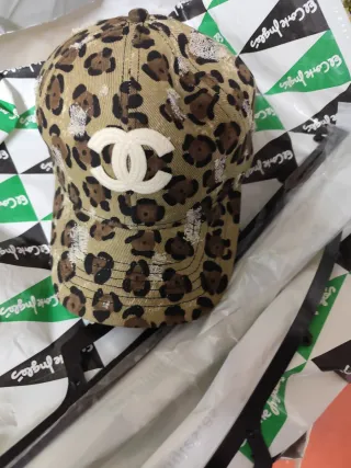 Berretto da donna con stampa animalier