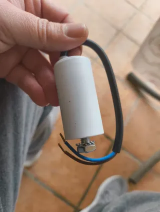 Condensador Capacitor 5 unidades