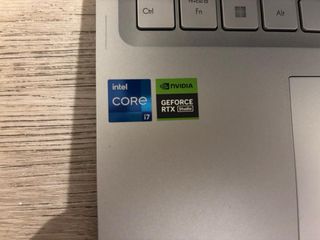 ASUS Vivobook Argento 16", i7, 32GB, 1 TB, RTX 4060