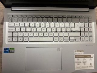 ASUS Vivobook Argento 16", i7, 32GB, 1 TB, RTX 4060