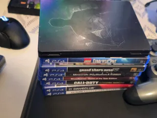 PS4 1TB + Mando + 8 Juegos