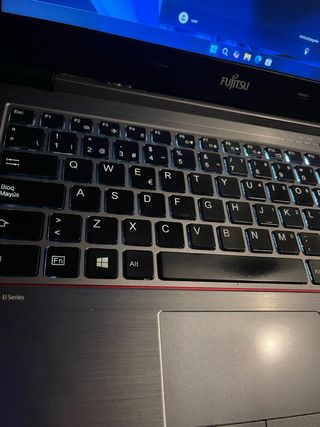 Ordenador Portátil Fujitsu Negro/Gris