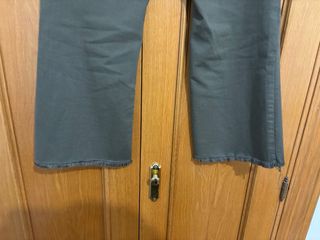 Pantalón verde Stradivarius